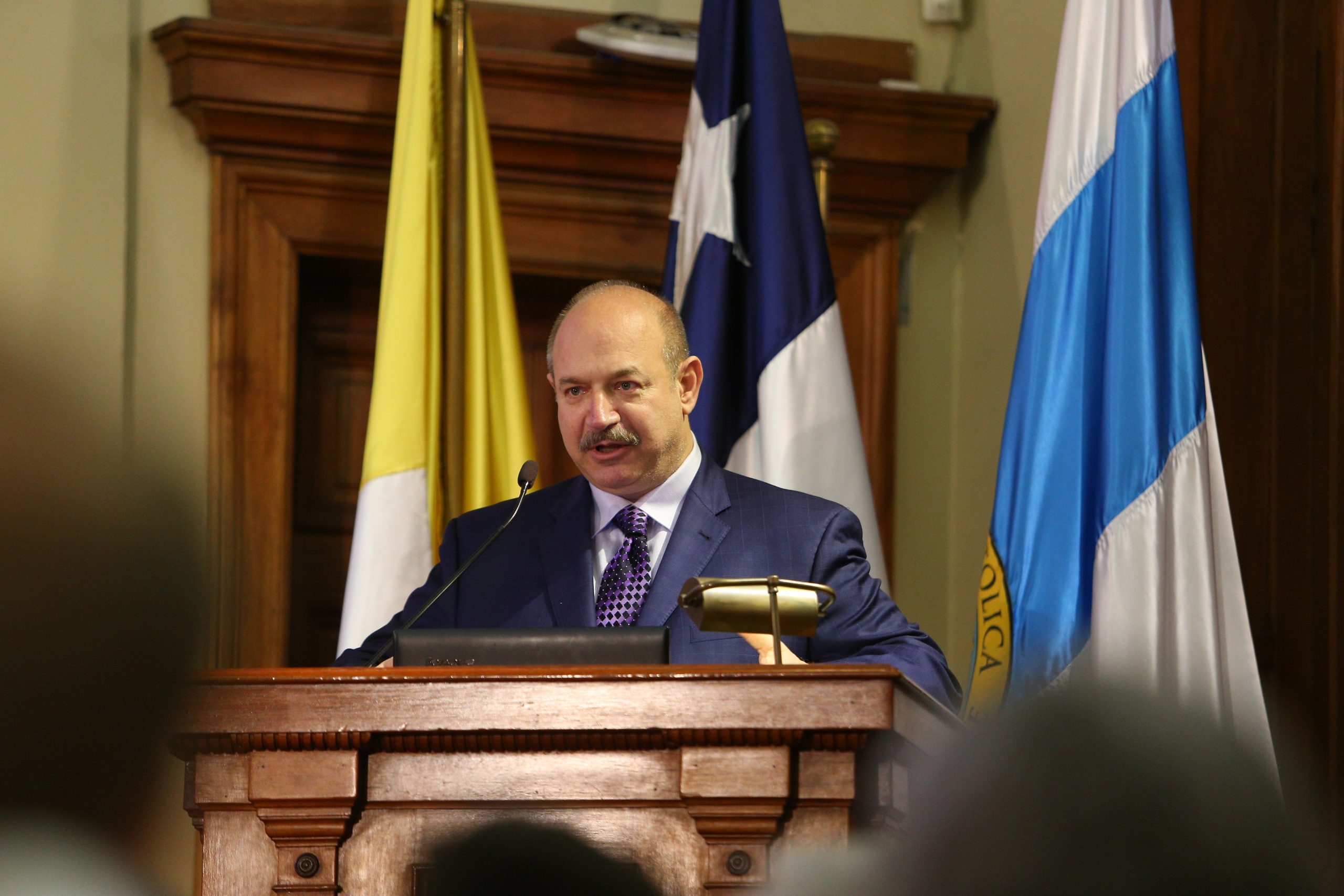 El Premio Nobel de Medicina y Fisiología Bruce Beutler visita la UC ...