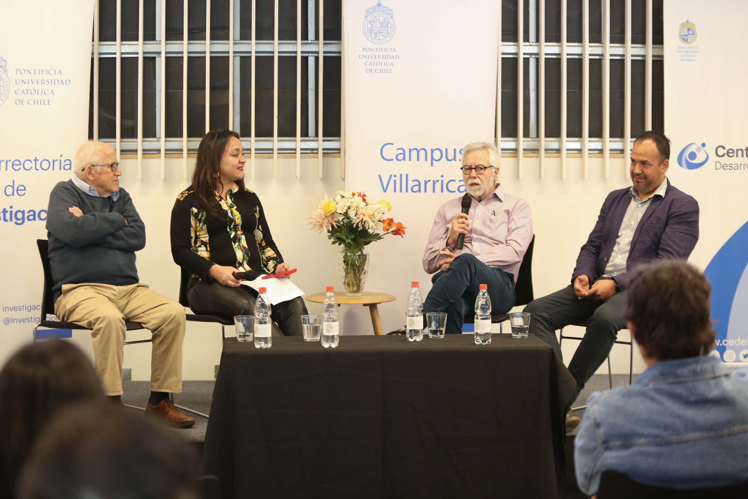 El ciclo de conversatorios "Cientifica 60+" reunió en un mismo lugar a los protagonistas de la serie MayorMente con su público. (Crédito fotográfico: Gentileza Campus Villarrica)